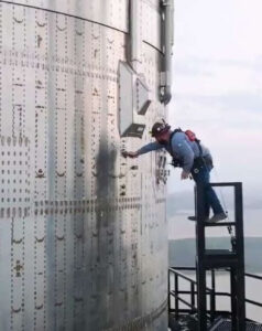 A grandiosidade da Starship revelada em imagens que mostram sua escala impressionante.