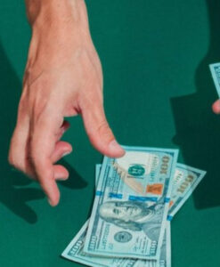 Saída de dólares do Brasil supera pandemia e tem pior março desde 1982