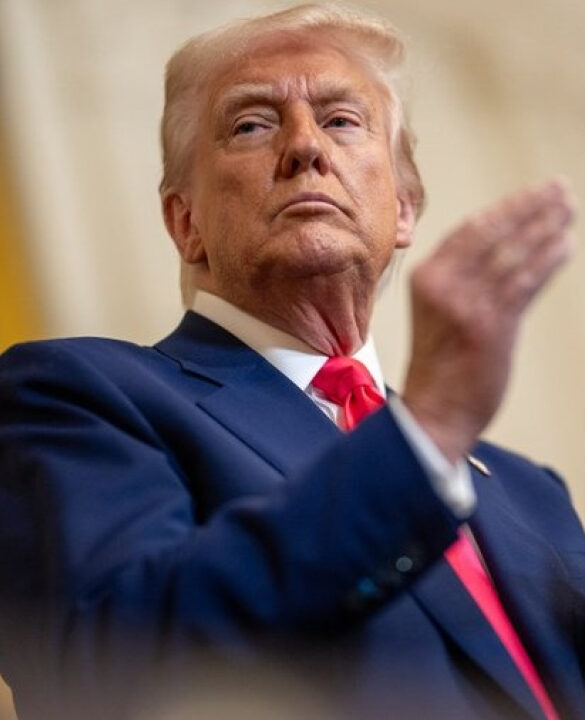 Adolescente que planejava matar Trump é preso por assassinar a mãe e o padrasto