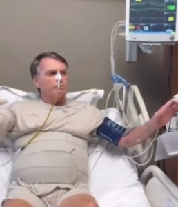 ‘COVARDIA’: Bolsonaro reage após receber intimação no hospital; VEJA VÍDEO