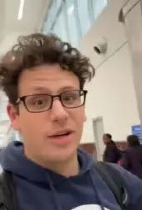 Influencers aplicam ‘teoria do aeroporto’, atrasam de propósito e perdem voos