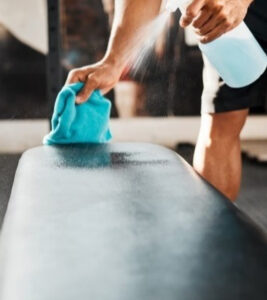 Quais doenças posso pegar na academia? Médicos alertam e ensinam a se proteger