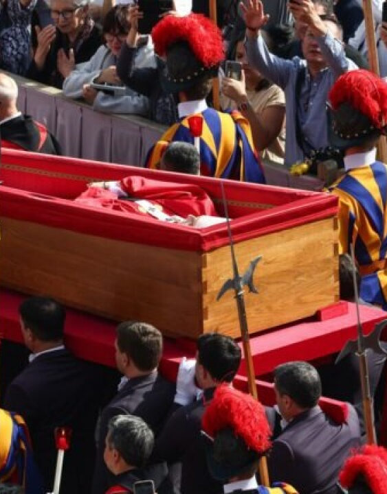 Horário para fechar o caixão do papa tem ligação com Jesus; Entenda