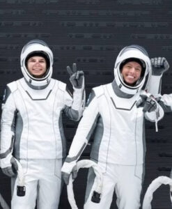 SpaceX, de Elon Musk, lança missão tripulada em órbita polar