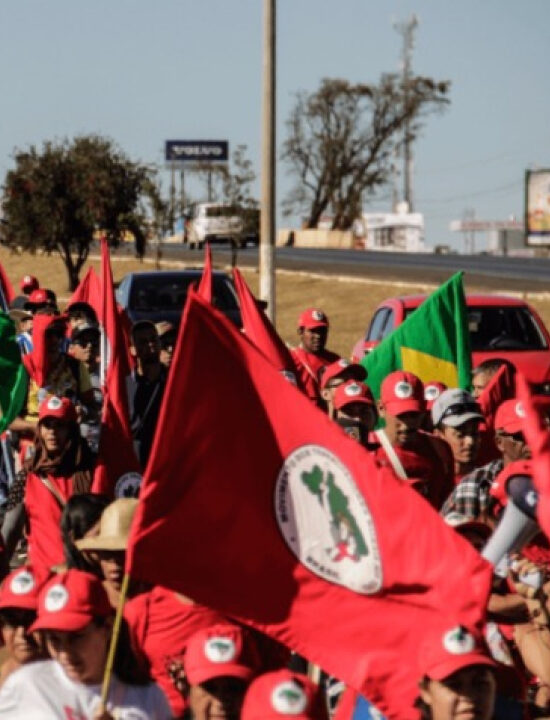 Em mês de ocupações, Lula deve fazer ao menos 3 atos com o MST