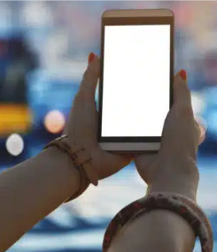 Febraban alerta sobre novo golpe que envolve uma simples selfie