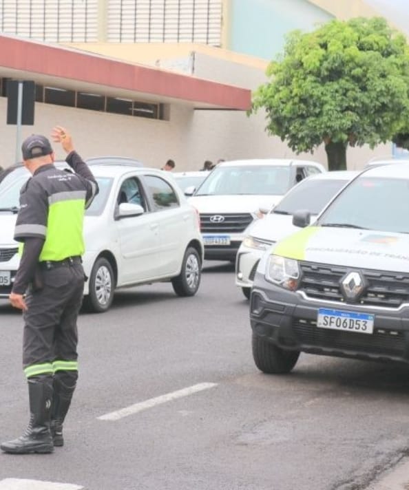 Eventos provocam grande mobilização no trânsito em Marília neste fim de semana. Feira da Apae, Comércio Dia das Mães e aquermesse Nossa Sra. de Fátima. Confira
