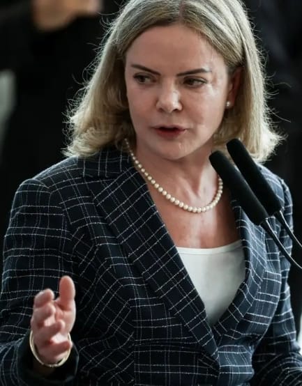 A ministra petista Gleisi faz terrorismo com aposentados para tentar impedir a CPMI do INSS para descobrir os sindicalistas ladrões. Entenda