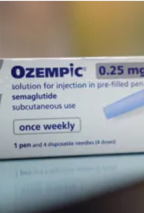 “Boca de Ozempic”: novo efeito colateral do remédio é observado por médica