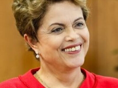 Comissão vai definir se Dilma será contemplada com anistia e direito a pensão
