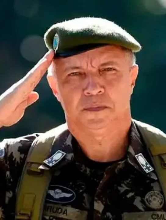 Depoimento de ex-comandante do Exército nomeado por Lula desmonta narrativa de golpe
