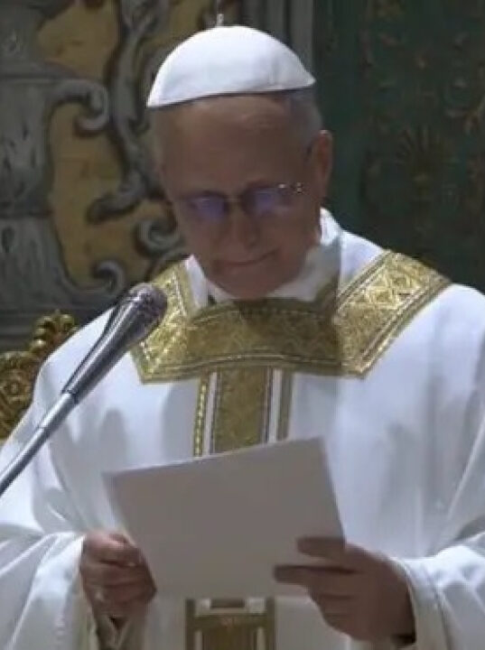 Papa Leão XIV celebra sua primeira missa; confira a homilia completa