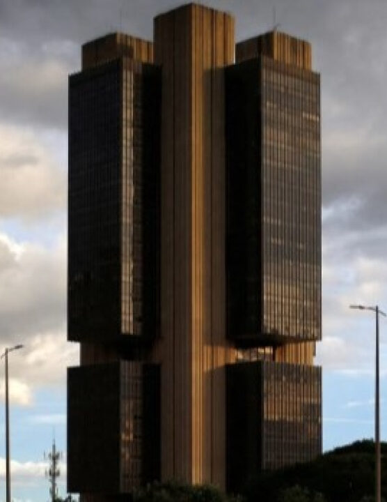 URGENTE: Banco Central eleva taxa de juros a 14,75%, maior patamar em quase 20 anos