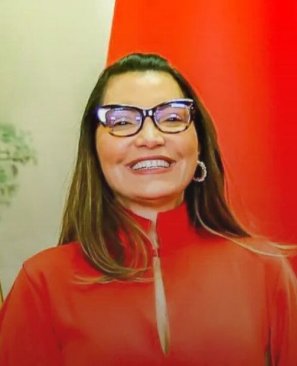 Modelo chinês de censura inspira planos defendidos por Janja: ‘se não seguir a regra, tem prisão’