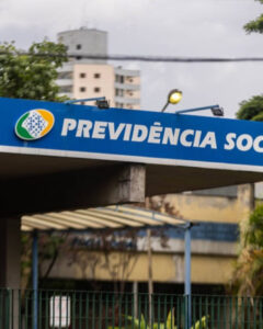 Folha: Com venda casada, fraude vai a R$ 219 bi no INSS?