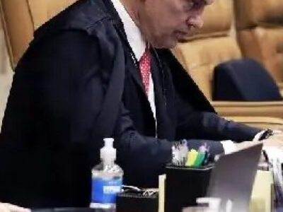 Moraes e Mendonça trocam farpas em sessão no STF