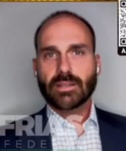 Eduardo Bolsonaro desabafa: ‘pode me cassar, não tem como eu retornar atrás’; VEJA VÍDEO