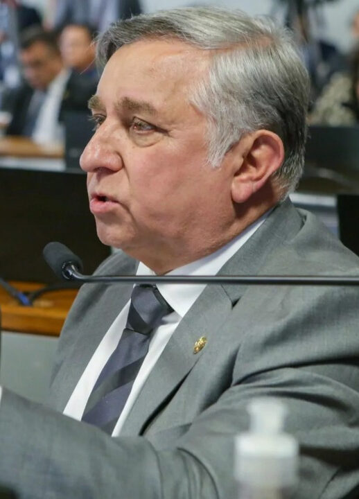 Senador Izalci mostra vídeo onde influencer Jon Vlogs diz que Lula faturou R$ 3,5 bilhões de reais para regulamentar as Bets; ASSISTA