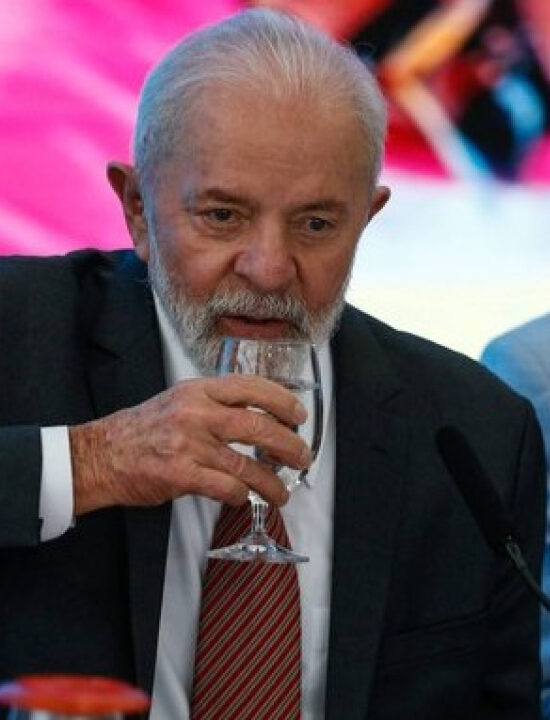 Academia Brasileira de Ciências diz que governo Lula está desmontando universidades