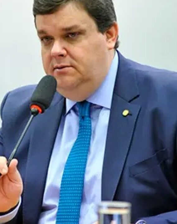 Novo ministro deve explicar repasse de R$ 132 milhões a ONGs ligadas a sindicatos