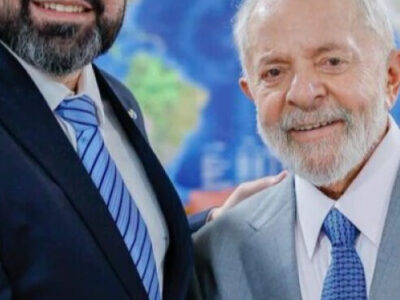 Presidente dos Correios ignora crise e aumenta o próprio salário