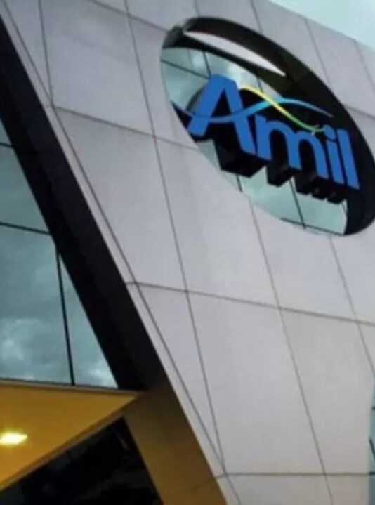 Dona da Amil é investigada por uso de IA para negar tratamentos