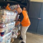 Fundo Social recebe 2 toneladas de cobertores e roupas do Grupo Farma Conde, o que mostra grande participação da cidade este ano