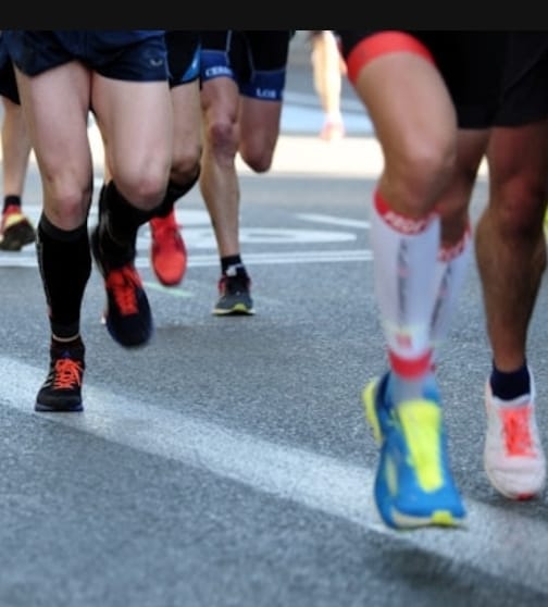 O que acontece com o nosso corpo quando corremos uma maratona? Veja 6 sinais de alerta durante e após uma prova, segundo cardiologistado Einstein