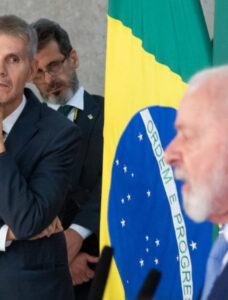 Governo gasta R$ 54 milhões para monitorar oposição nas redes sociais