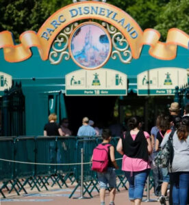 Homem fecha Disney para casamento com criança de 9 anos; Polícia investiga o caso