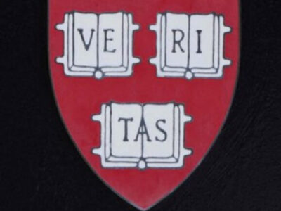 Harvard Treina Membros do Partido Comunista Chinês Há Mais de Duas Décadas