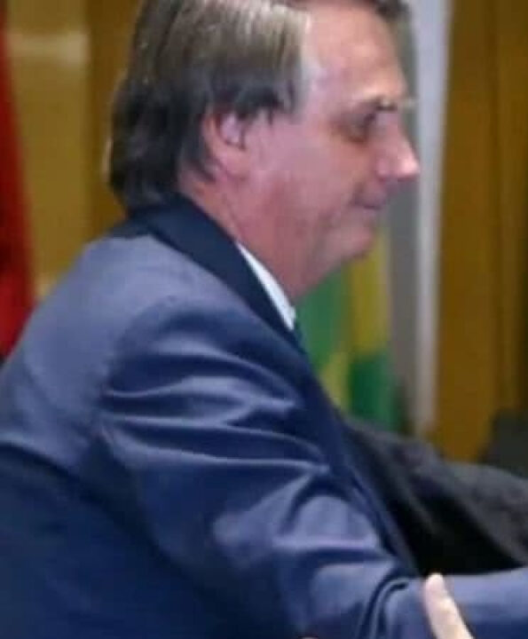A piada de Moraes que arrancou risos de Bolsonaro em sessão do STF