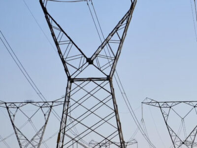 Conta de luz acumula alta de 45% acima da inflação ao longo de 15 anos