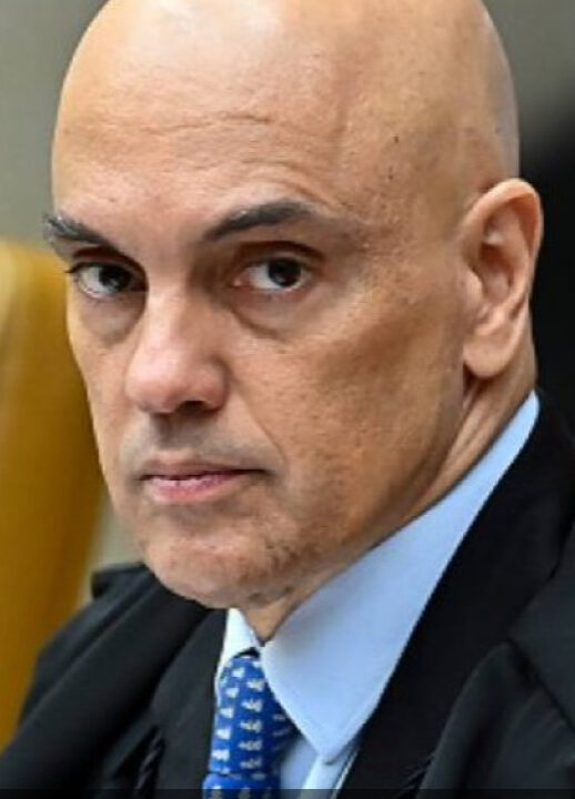 ‘Raiva e ódio’: As conversas entre Moraes e o comandante do Exército, segundo Mauro Cid