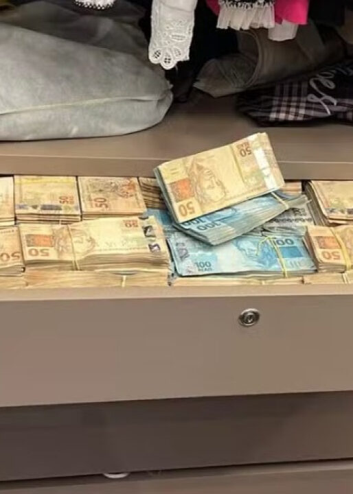 Dinheiro é encontrado em gavetas durante operação da PF; prefeitos do PT são afastados e deputado do PDT tem sigilo quebrado