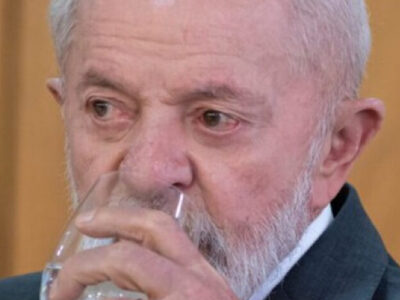 Gafe de Lula no exterior repercute e acende alerta no PT para 2026