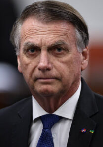 Bolsonaro confirma a Moraes que se reuniu com hacker levado por Zambelli