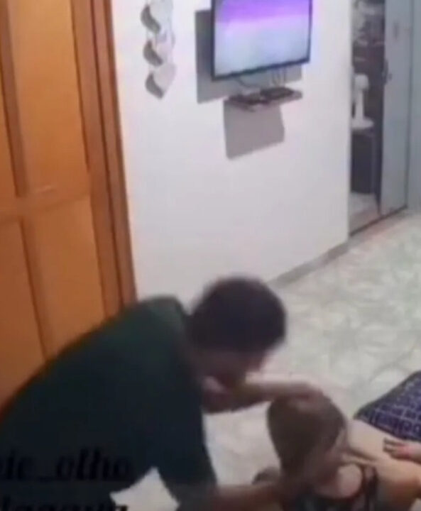 Homem é indiciado por maus-tratos após morder cabeças de idosas em abrigo; VEJA VÍDEO