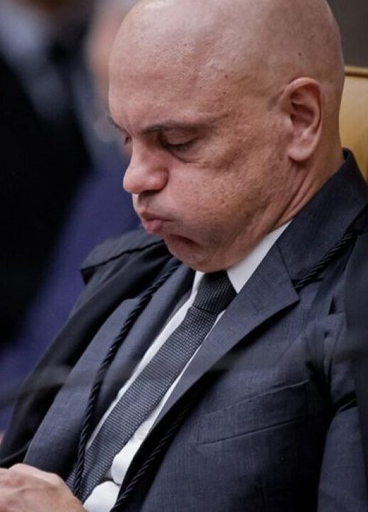 Cid diz em mensagem que Moraes culpa Bolsonaro por arruinar sua vida