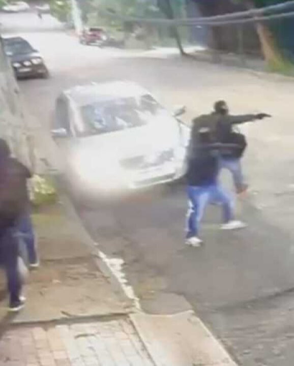 Homens armados fazem reféns e roubam R$ 3 milhões em joias, relógios, dólares e euros de mansão