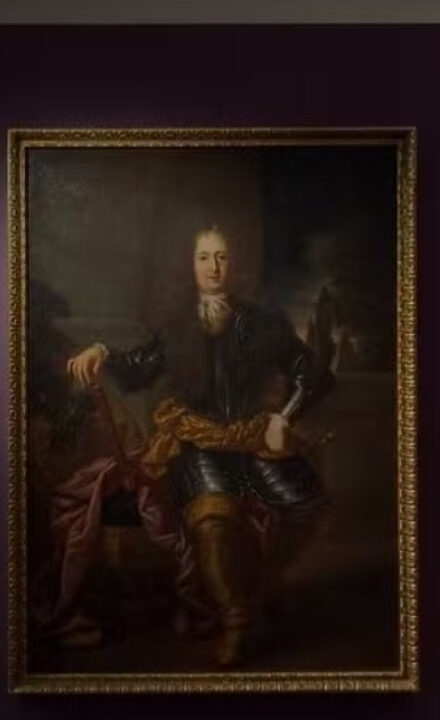 Turista que tentava fazer meme em museu tropeça e rasga quadro de mais de 300 anos