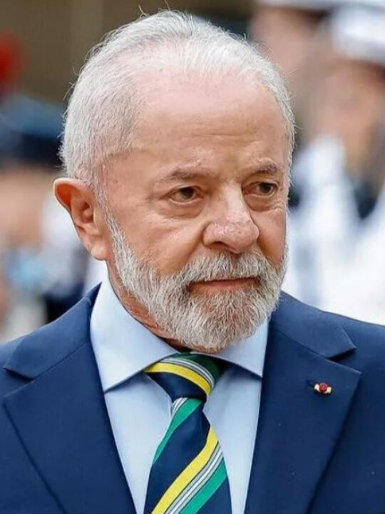 Lula gastou quase R$1 milhão só com aluguel de carros na viagem a Paris