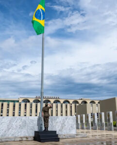 Forças Armadas colocam planos na gaveta à espera do fim da gestão Lula