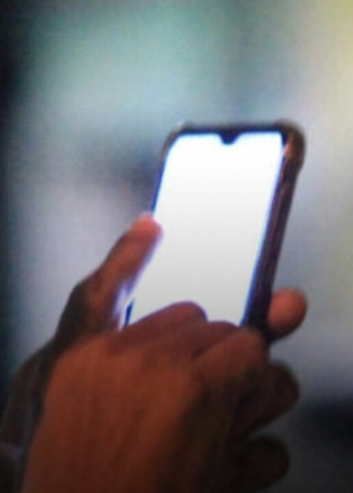 Criminoso dispara contra mulher porque ela não tinha modelo do celular que ele queria
