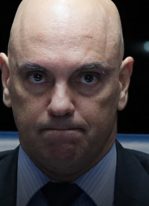 Justiça dos EUA notifica Moraes em ação por censura contra Rumble e empresa de Trump
