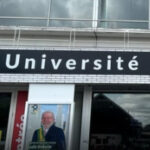 Foto de Lula é espalhada por universidade de Paris