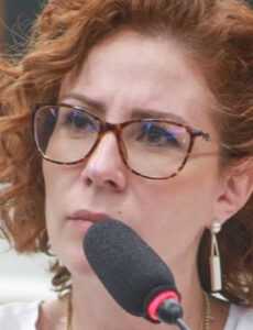 URGENTE: Moraes bloqueia redes sociais de Zambelli e do filho e da mãe da deputada