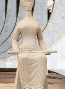 Supremo dá sinal verde a projeto que eleva benefício a servidores do Judiciário