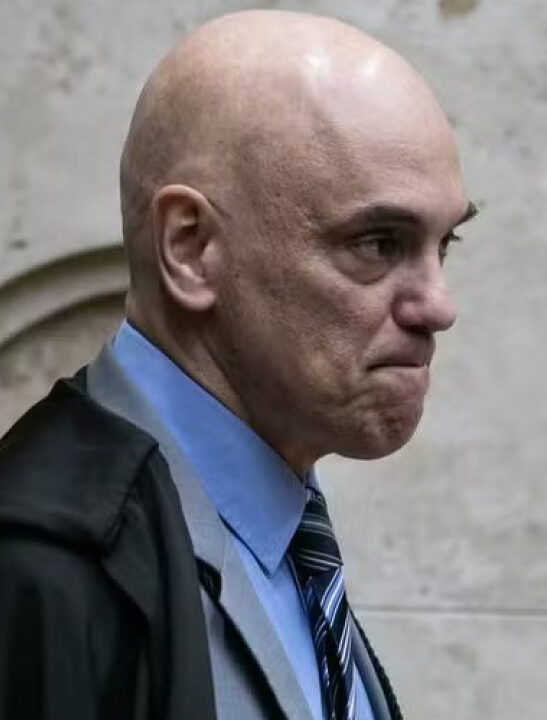 Moraes associa a soberania nacional à sua própria imagem