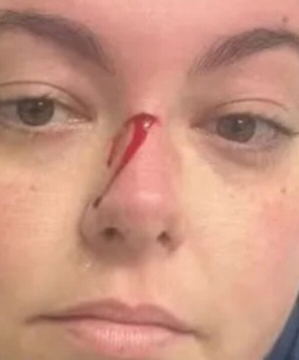 Professora é agredida por mãe de aluno após pedir silêncio em sala de aula